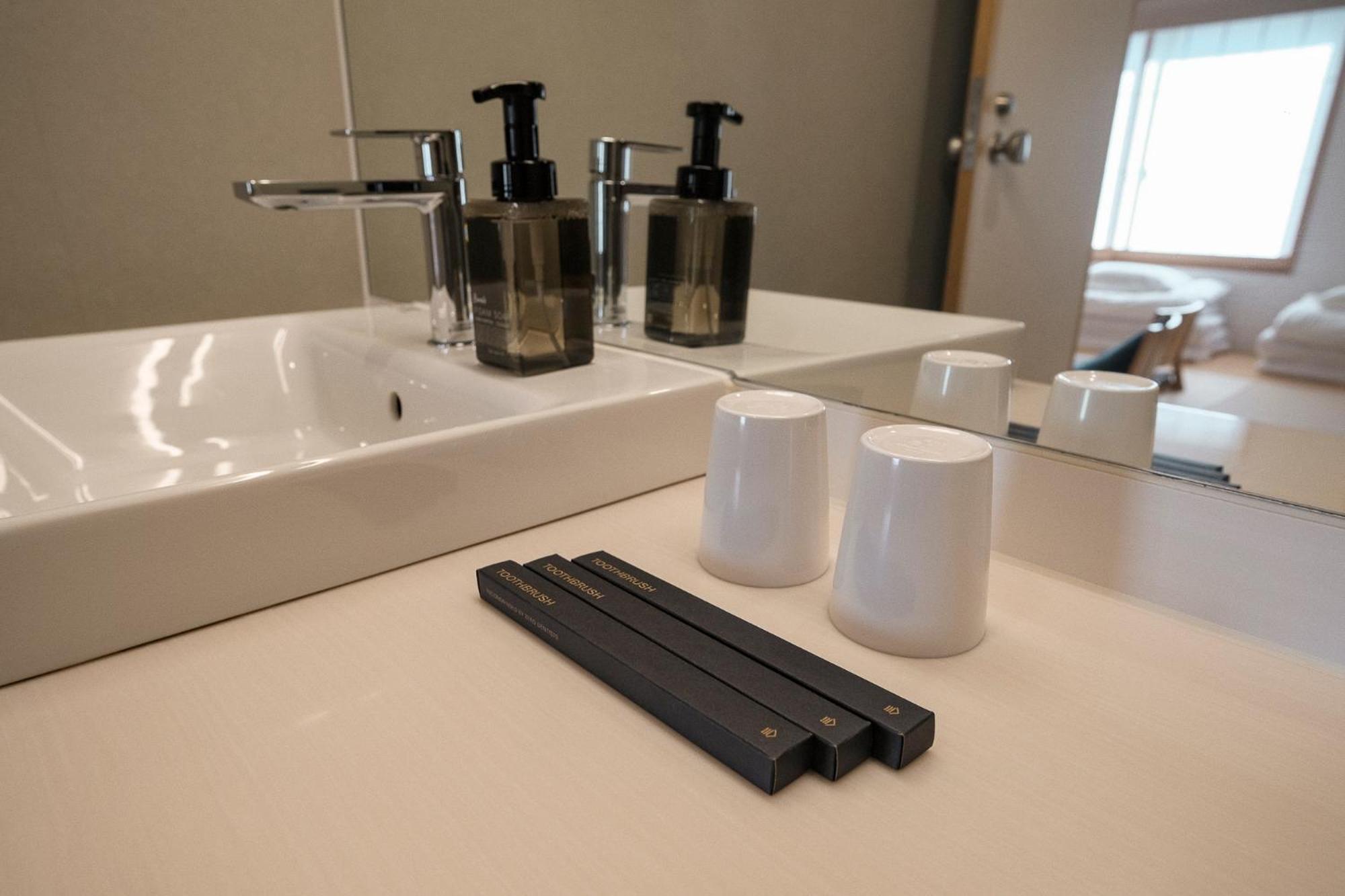 Wayfarer Shin Hotel Kyoto Bagian luar foto